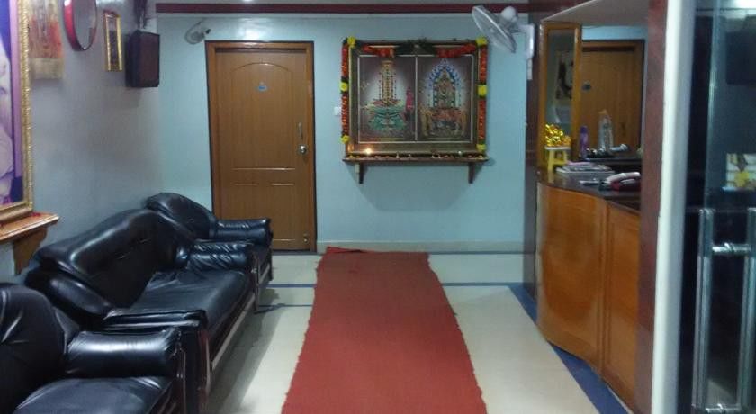 Sri Sai Teja Residency Hotel Srikalahasti Bagian luar foto