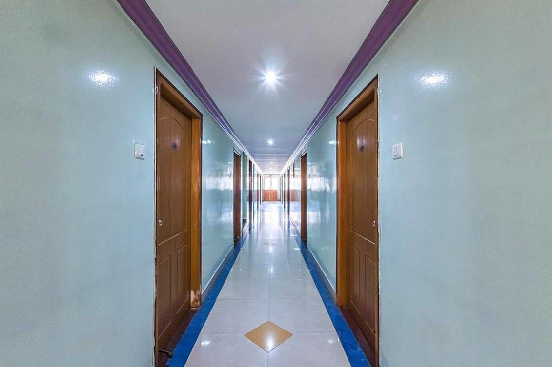 Sri Sai Teja Residency Hotel Srikalahasti Bagian luar foto